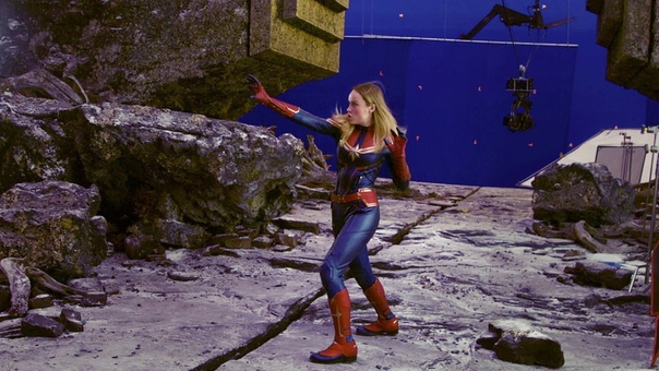 Ваша любимая Бри Ларсон поделилась фото с самой первой примерки костюма Капитана Марвел на камеру