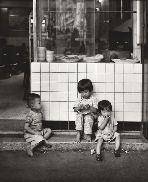 Восхитительные кадры Гонконга, 1950-е. Фотограф: Фан Хо.
