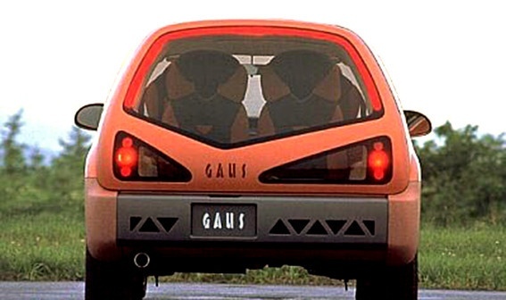 Mitsubishi Gaus. 1985 г. Концепт Mitsubishi Gaus был представлен публике на Токийском автосалоне 1985-го года. При создании концепта, конструкторы автомобиля ориентировались на повышение уровня
