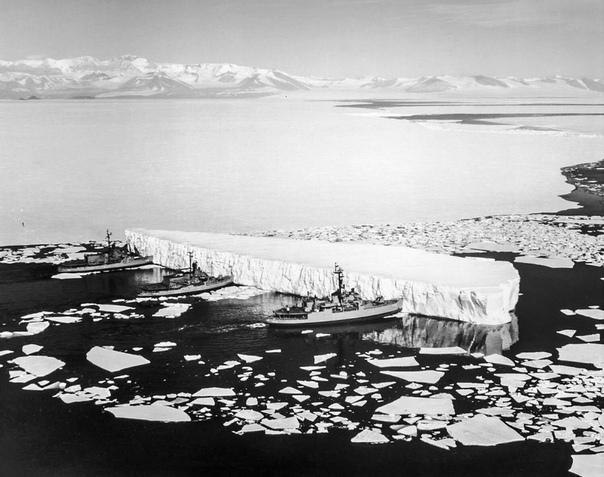 Фото из Антарктики, 1965 года.