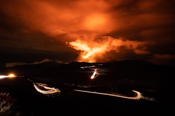 Извержение вулкана Питон-де-ла-Фурнез (остров Реюньон, Маскаренские острова)