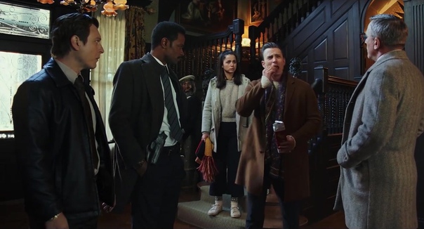 Дэниел Крэйг и Крис Эванс в новом трейлере детективной драмы «Ножи наголо» Пока поклонники Бондианы ждут возвращения Дэниела Крэйга в амплуа агента 007, актер снялся в новом детективном фильме