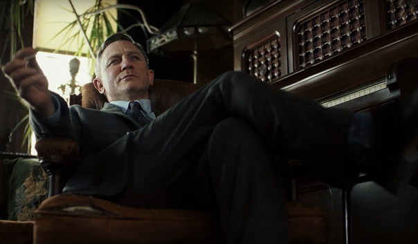 Дэниел Крэйг и Крис Эванс в новом трейлере детективной драмы «Ножи наголо» Пока поклонники Бондианы ждут возвращения Дэниела Крэйга в амплуа агента 007, актер снялся в новом детективном фильме
