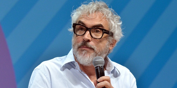 Альфонсо Куарону 58 лет Мексиканский режиссер, обладатель пяти «Оскаров» снял фильмы «Рома», «Гравитация», «Дитя человеческое», «И твою маму тоже», «Маленькая принцесса», «Большие надежды» и