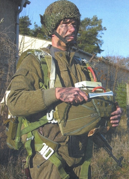 ВИЛЛИ ЗАНГЕР 40-й воздушно-десантный батальон Вилли Зангер (1960-1991) немецкий десантный батальон, созданный в ГДР для действий на территории стран НАТО в случае перехода холодной войны в