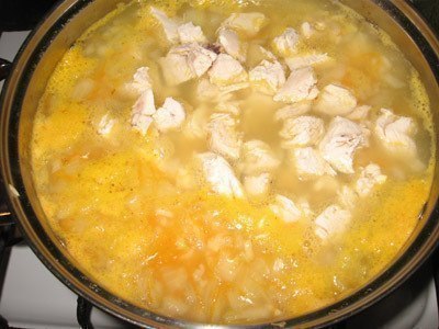 Готовим вкусный сырный суп с курицей! 