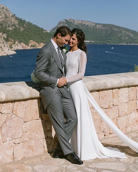 Рафаэль Надаль и Хиска Перелло поженились после 14 лет отношений: первые фото со свадьбы Личная жизнь прославленного испанского теннисиста всегда была покрыта завесой тайны. Свадебная церемония