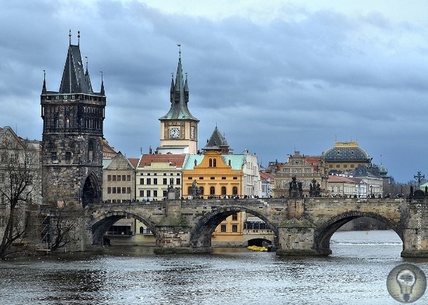 Легенды Праги Прага один из самых красивых и посещаемых городов Европы. Сохранившиеся в первозданном облике многочисленные средневековые постройки с островерхими крышами и золотыми куполами