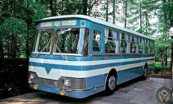 АВТОБУС ДЕТСТВА ЛиАЗ-677 городской высокопольный автобус производства Ликинского автобусного завода. Выпускался с 1967 по 1994 год (сборка на сторонних автобусосборочных предприятиях из
