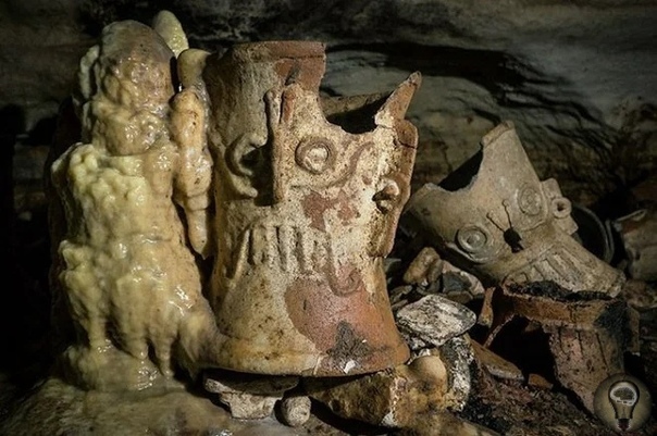 Пещера Бога-Ягуара майя, которая простояла нетронутой 1200 лет Баламку, она же «Пещера Бога-Ягуара», была впервые обнаружена в 1966-ом, но почти сразу же вход в нее запечатали по указу властей.